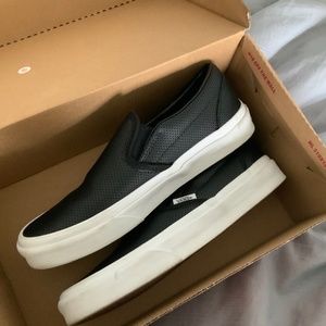 Vans off the wall shoes